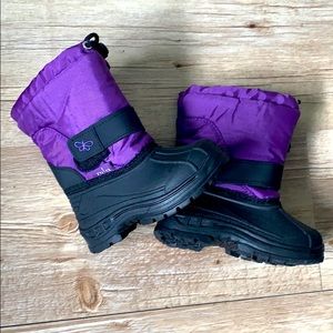 Brand-new toddler snow boots